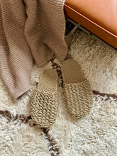 Load image into Gallery viewer, Slippers