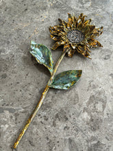 Load image into Gallery viewer, Rose Eken #08
