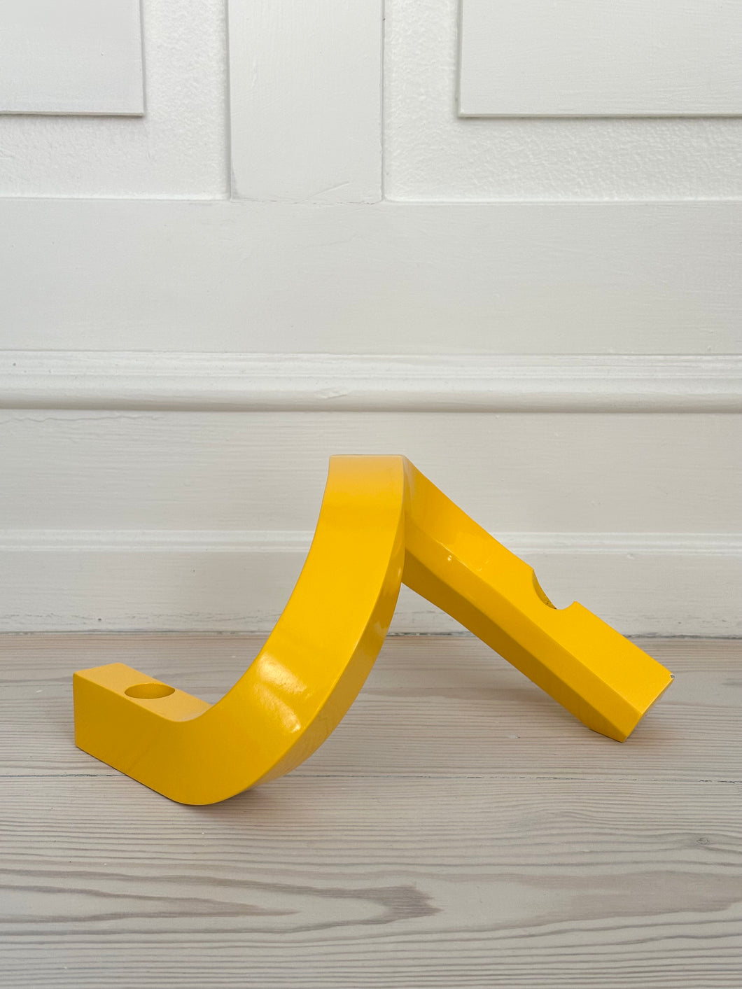 Crooked - two (yellow)